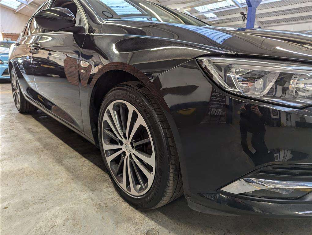 <p>2018 VAUXHALL INSIGNIA SRI NAV TURBO</p>