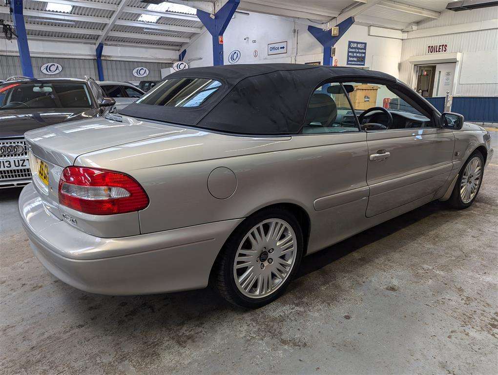 <p>2003 VOLVO C70 T GT AUTO</p>