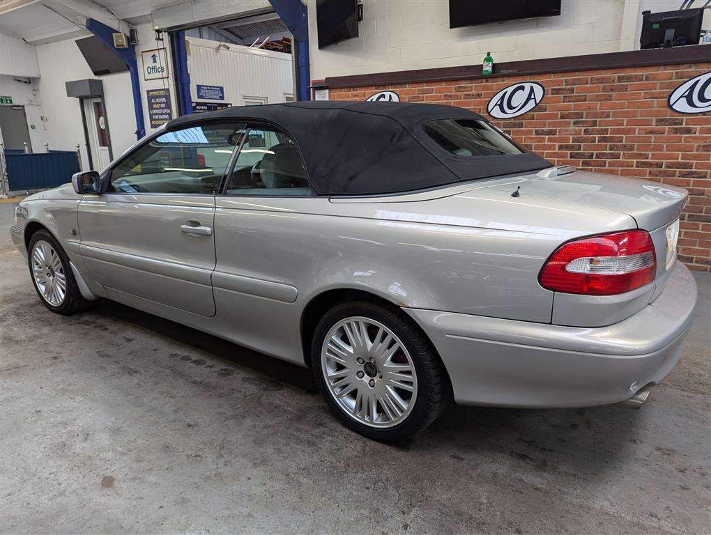 <p>2003 VOLVO C70 T GT AUTO</p>