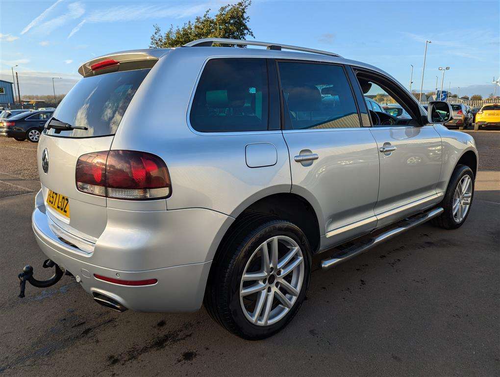 <p>2007 VOLKSWAGEN TOUAREG **SOLD</p>