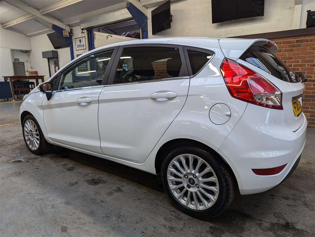 <p>2015 FORD FIESTA TITANIUM TDCI</p>