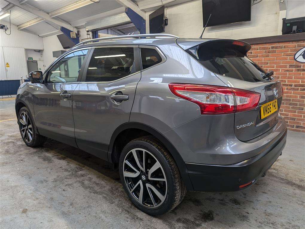 <p>2016 NISSAN QASHQAI TEKNA DCI CVT</p>