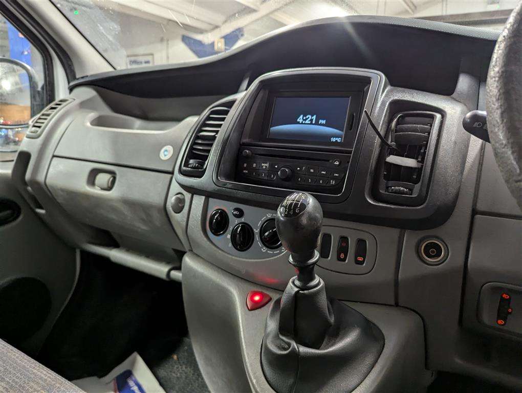 <p>2013 RENAULT TRAFIC SL29 DCI</p>