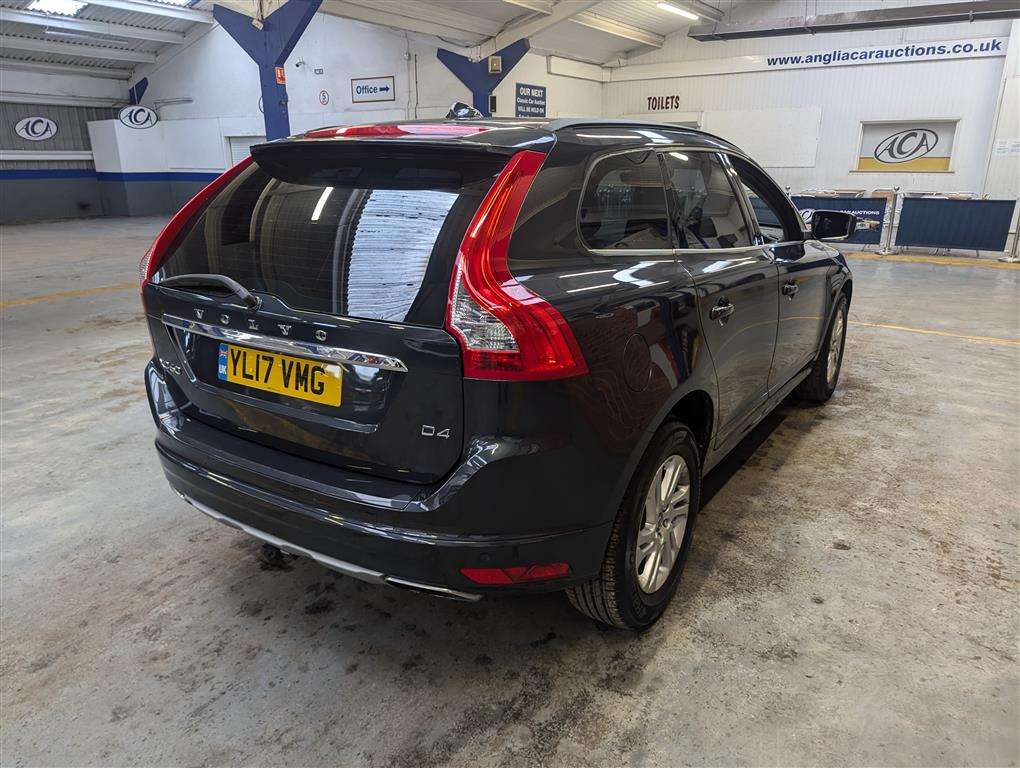 <p>2017 VOLVO XC60 SE NAV D4</p>