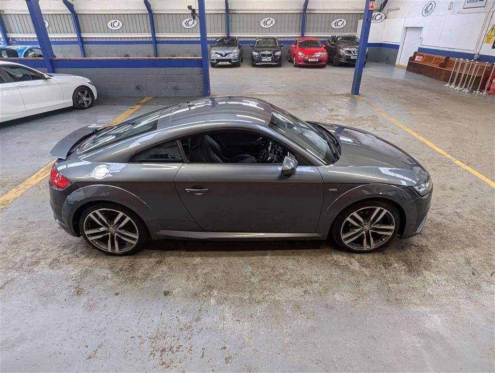 <p>2015 AUDI TT S LINE TFSI S-A</p>