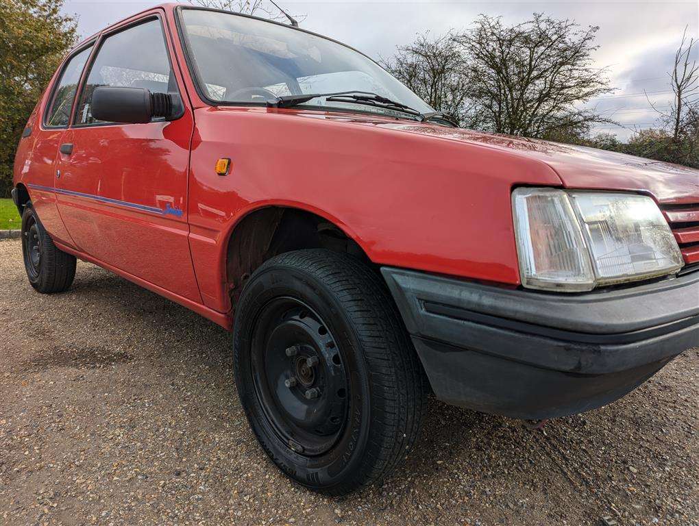 <p>1994 PEUGEOT 205 JUNIOR</p>