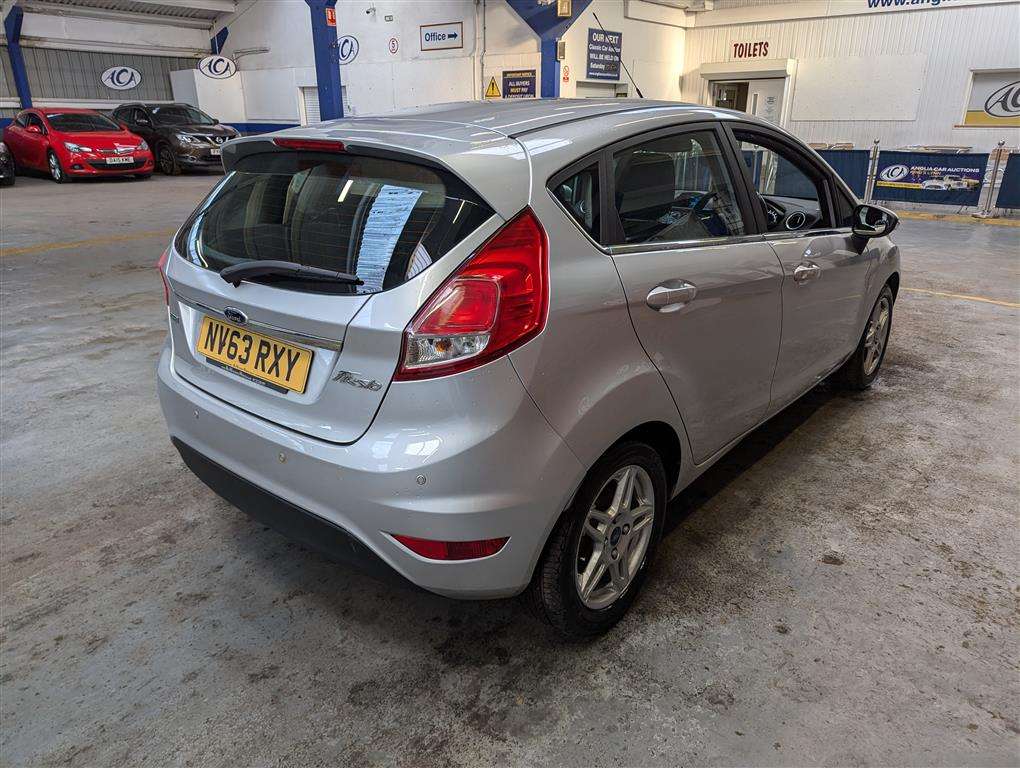 <p>2014 FORD FIESTA ZETEC **SOLD</p>