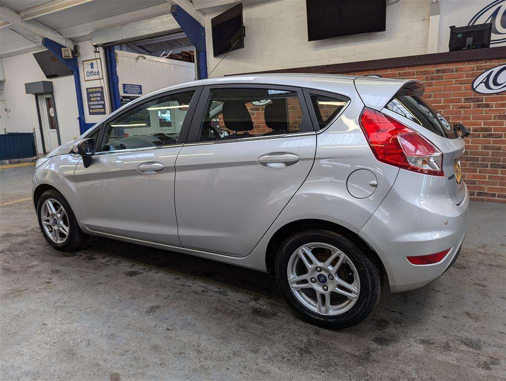 <p>2014 FORD FIESTA ZETEC **SOLD</p>