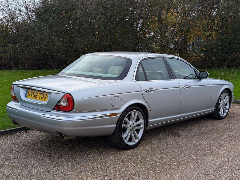 <p>2006 JAGUAR XJ SOVEREIGN TDVI AUTO</p>