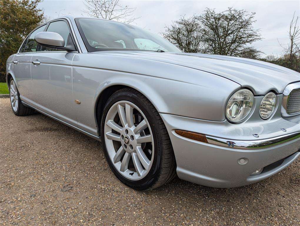 <p>2006 JAGUAR XJ SOVEREIGN TDVI AUTO</p>