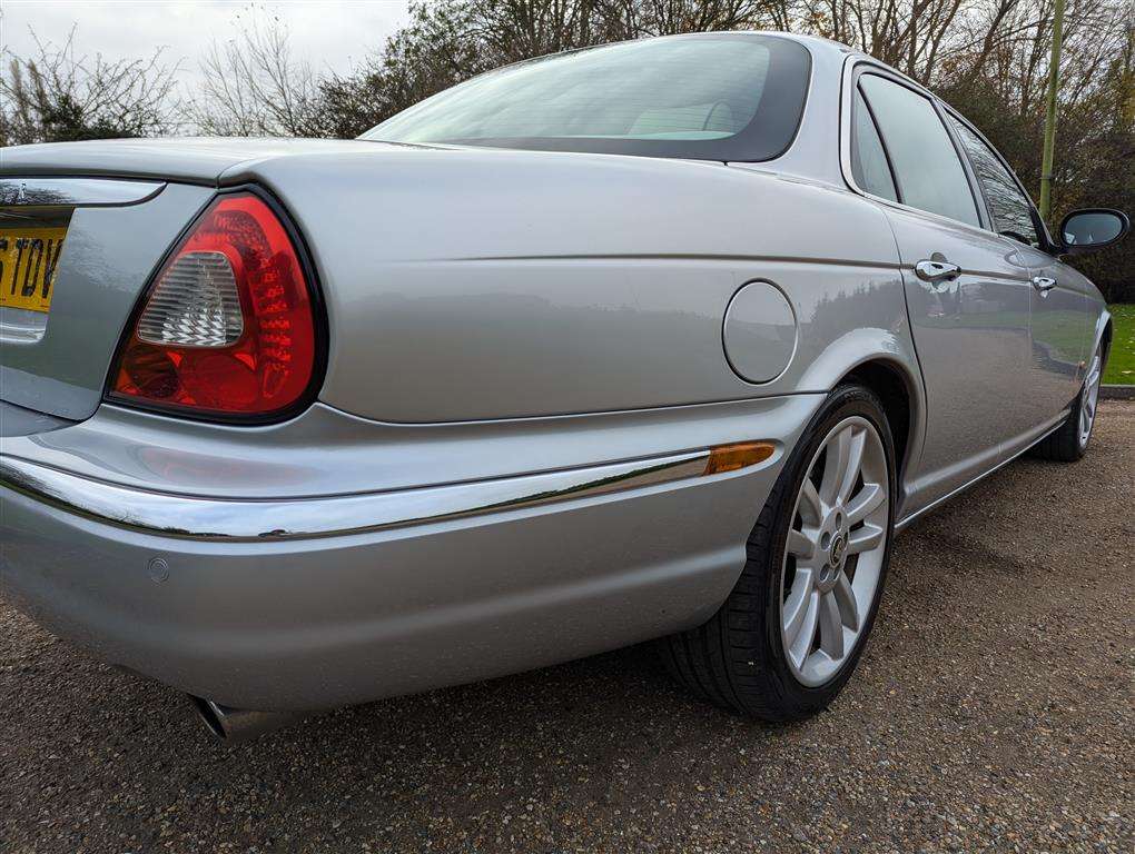 <p>2006 JAGUAR XJ SOVEREIGN TDVI AUTO</p>