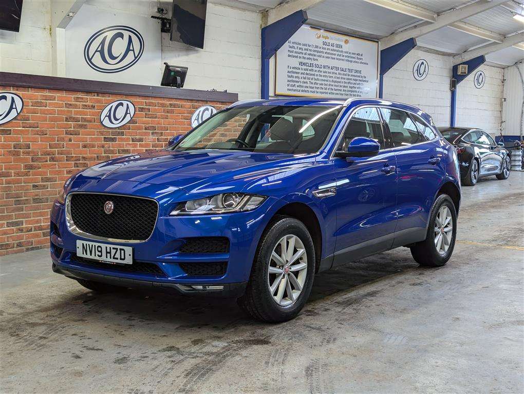 <p>2019 JAGUAR F-PACE PRESTIGE D</p>