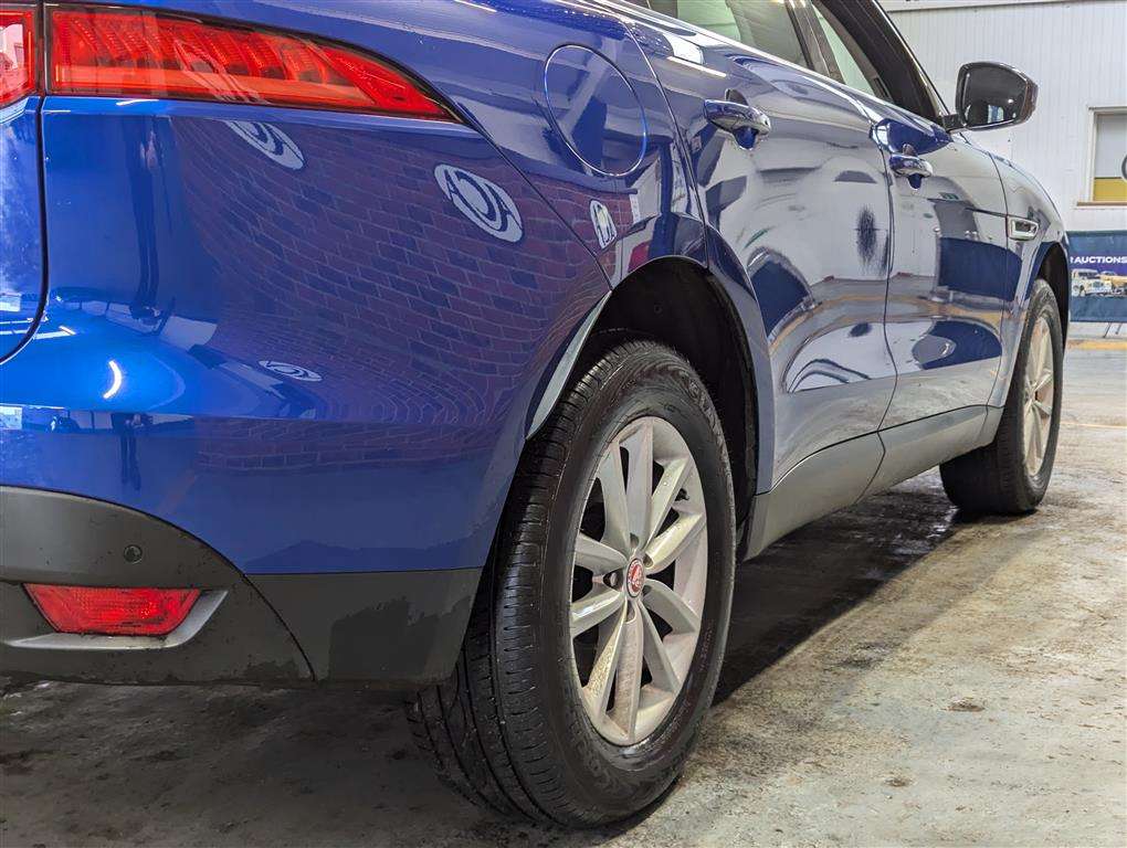 <p>2019 JAGUAR F-PACE PRESTIGE D</p>