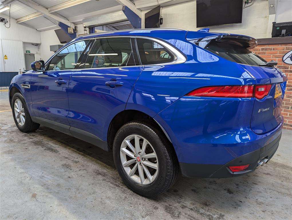 <p>2019 JAGUAR F-PACE PRESTIGE D</p>