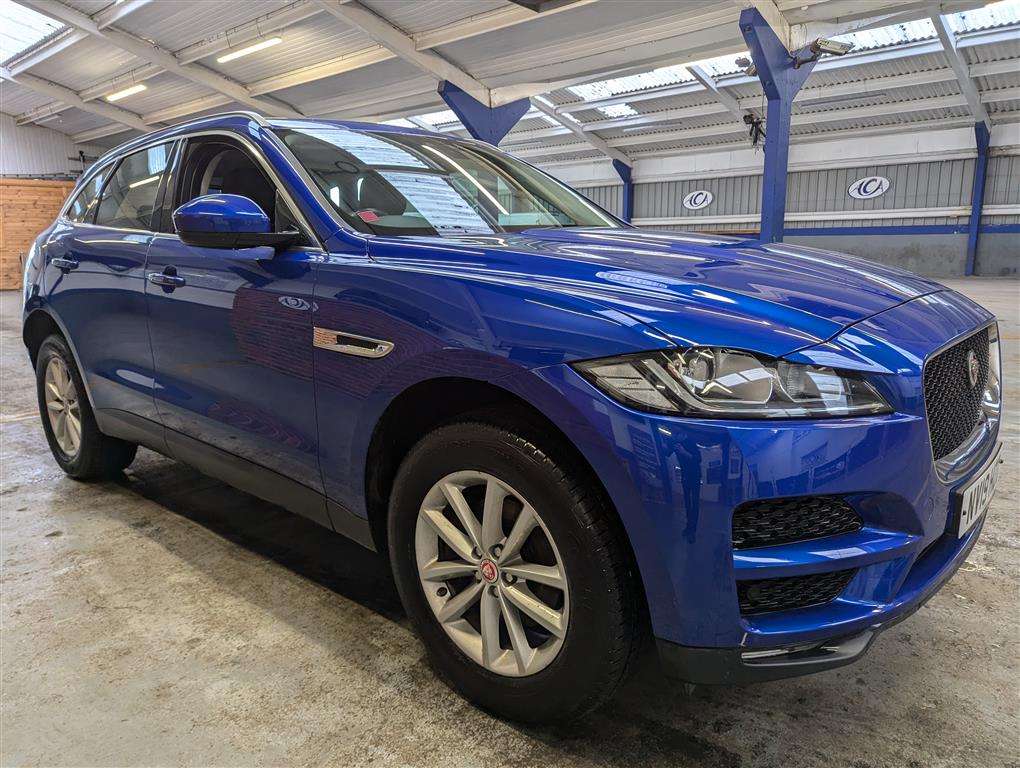 <p>2019 JAGUAR F-PACE PRESTIGE D</p>