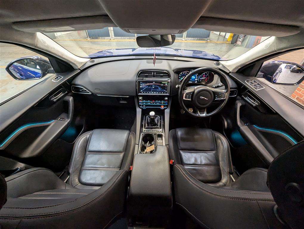 <p>2019 JAGUAR F-PACE PRESTIGE D</p>