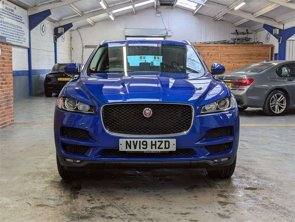 <p>2019 JAGUAR F-PACE PRESTIGE D</p>