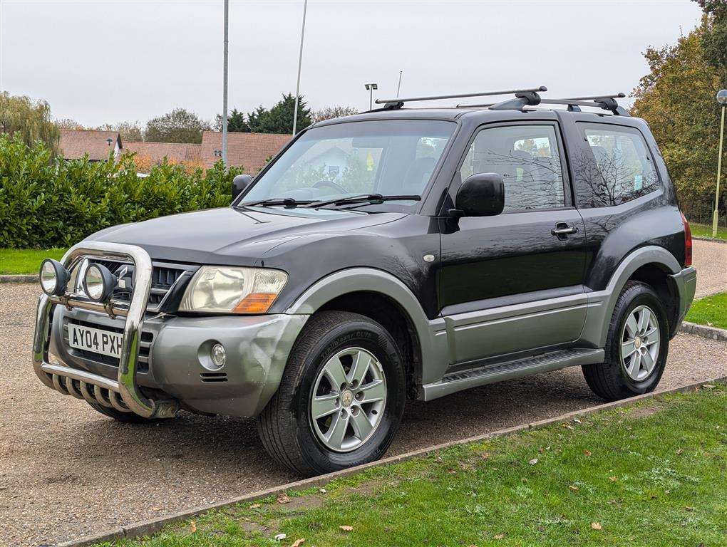 <p>2004 MITSUBISHI SHOGUN EQUIPPE DI-D AUTO</p>