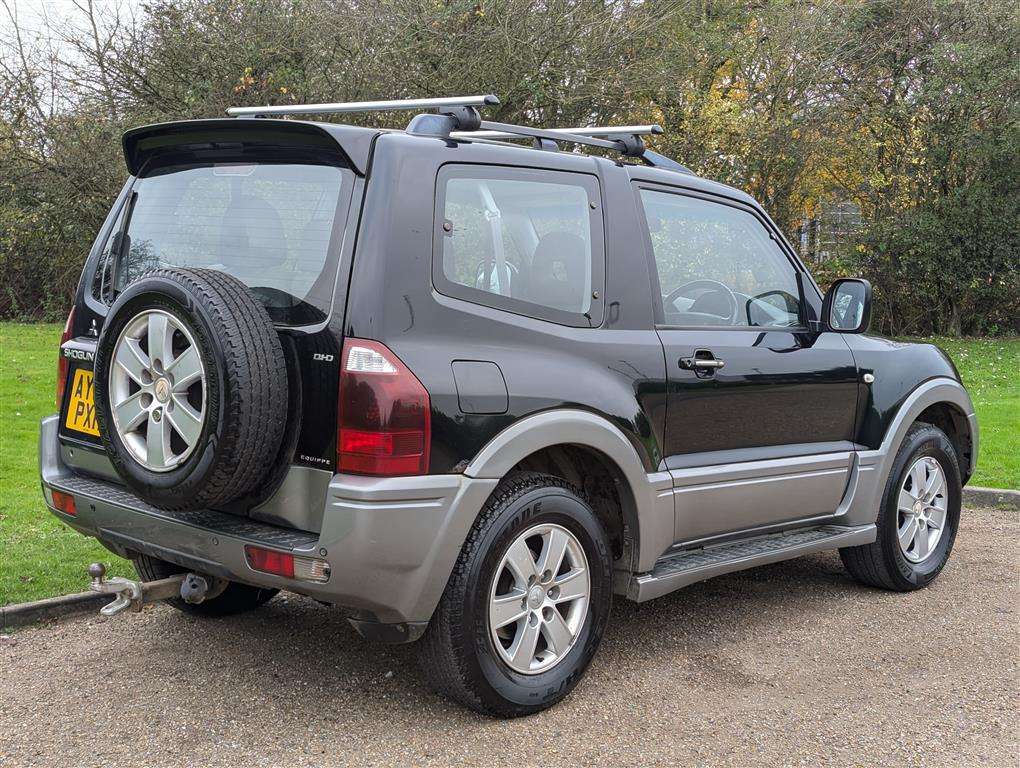 <p>2004 MITSUBISHI SHOGUN EQUIPPE DI-D AUTO</p>