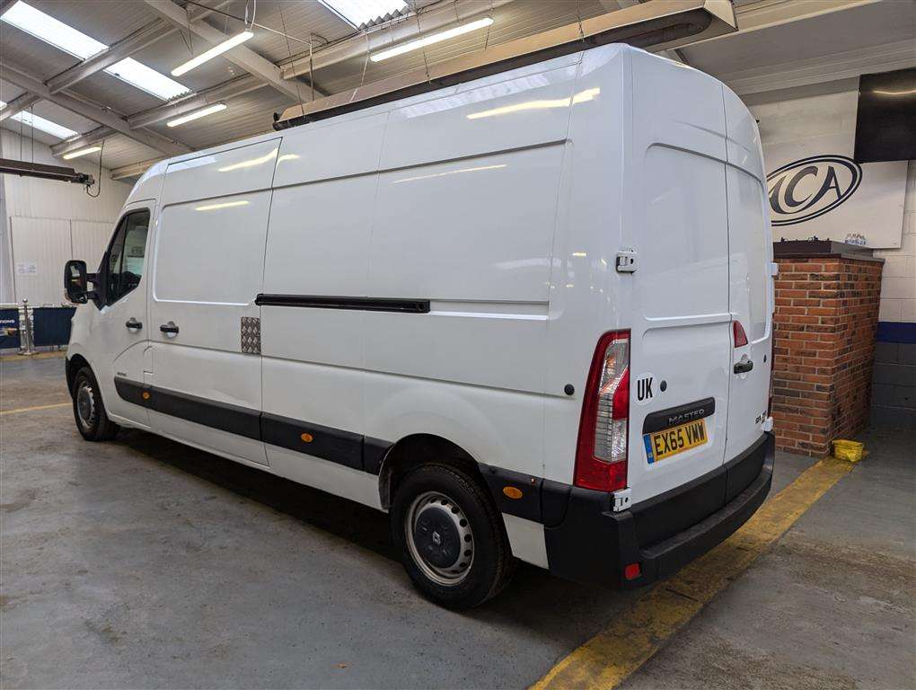 <p>2015 RENAULT MASTER LM35 BUSINESS DCI</p>