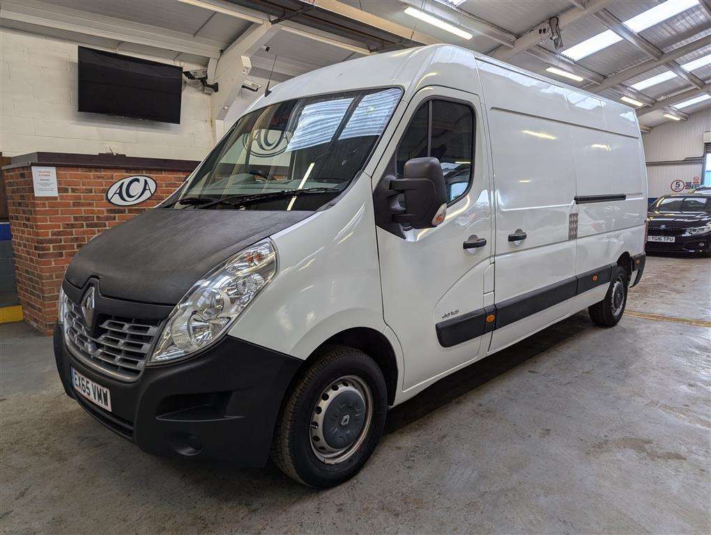 <p>2015 RENAULT MASTER LM35 BUSINESS DCI</p>