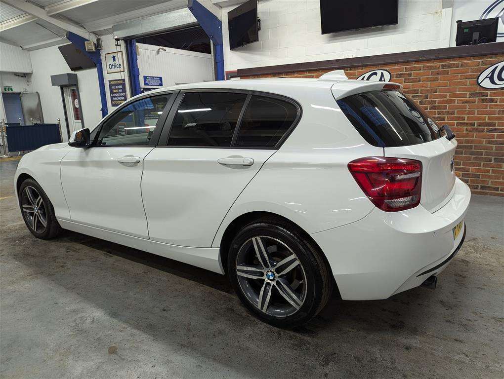 <p>2014 BMW 116D SPORT</p>