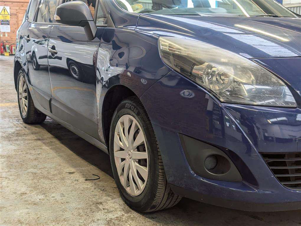 <p>2010 RENAULT GR SCENIC EXTREME DCI 106</p>