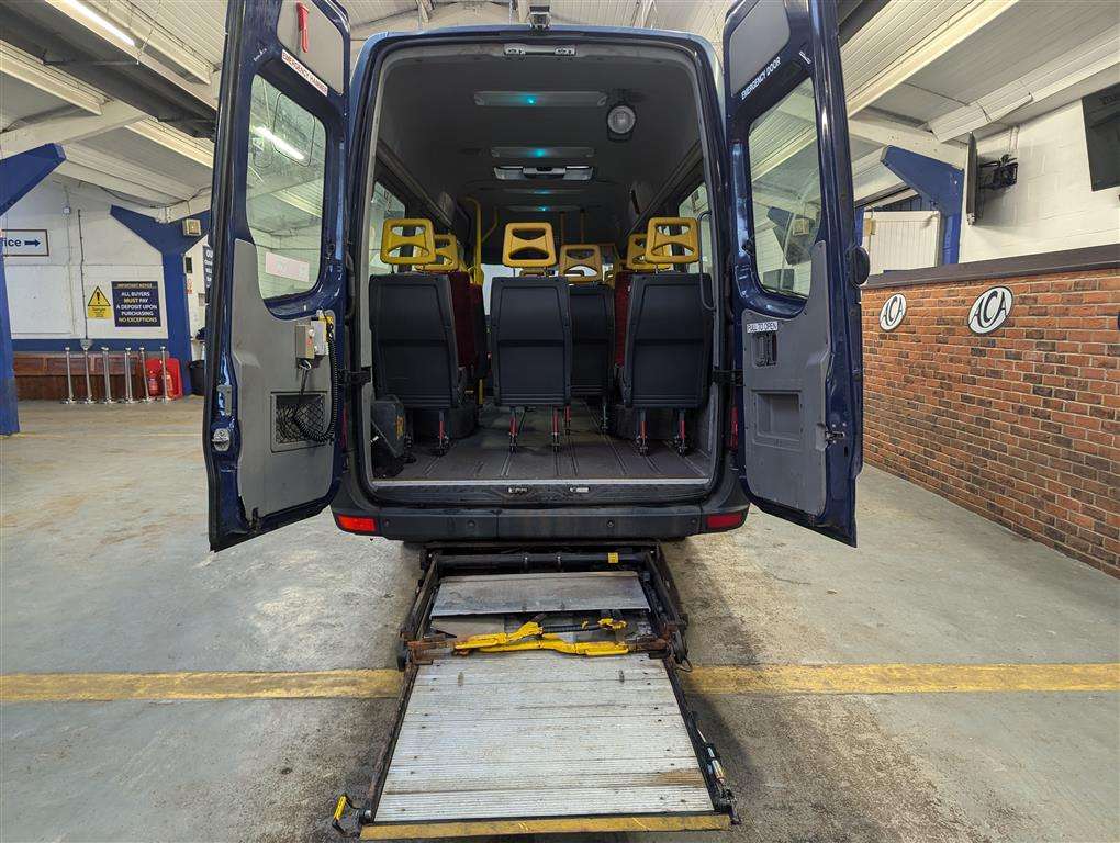 <p>2009 MERCEDES SPRINTER MINIBUS</p>