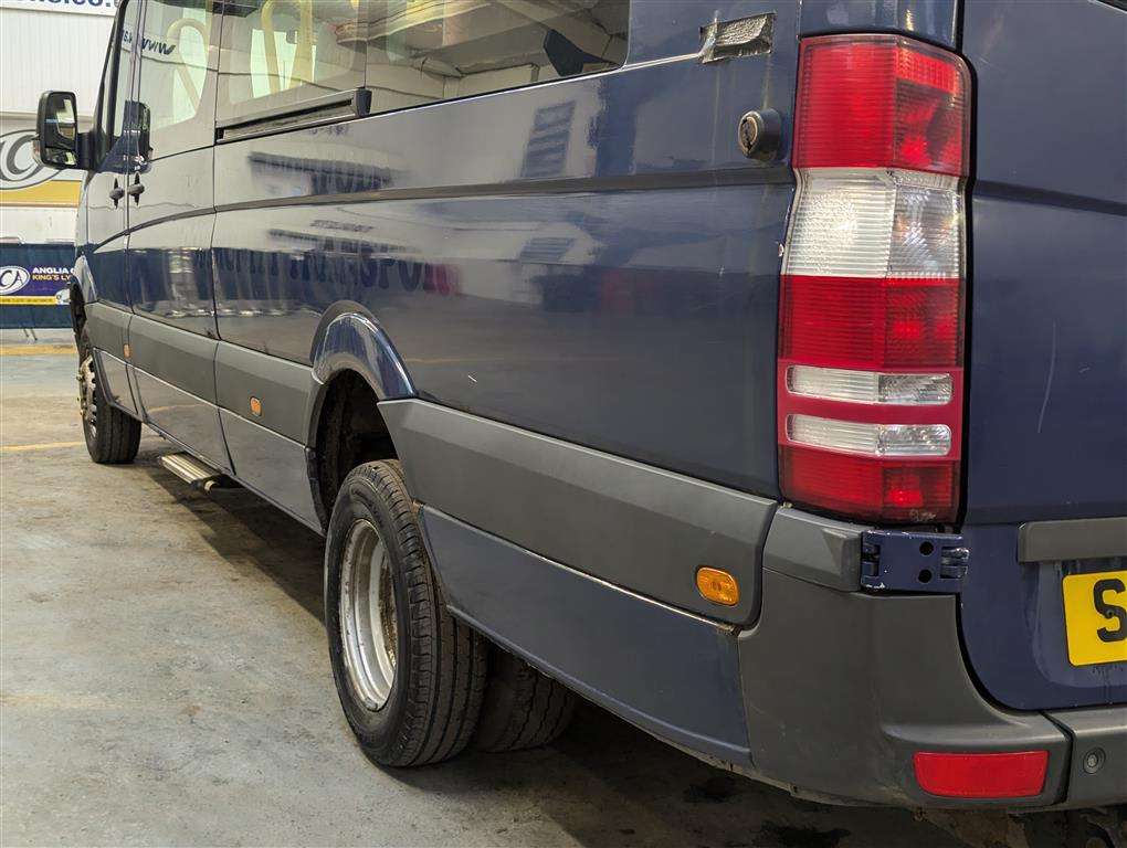 <p>2009 MERCEDES SPRINTER MINIBUS</p>