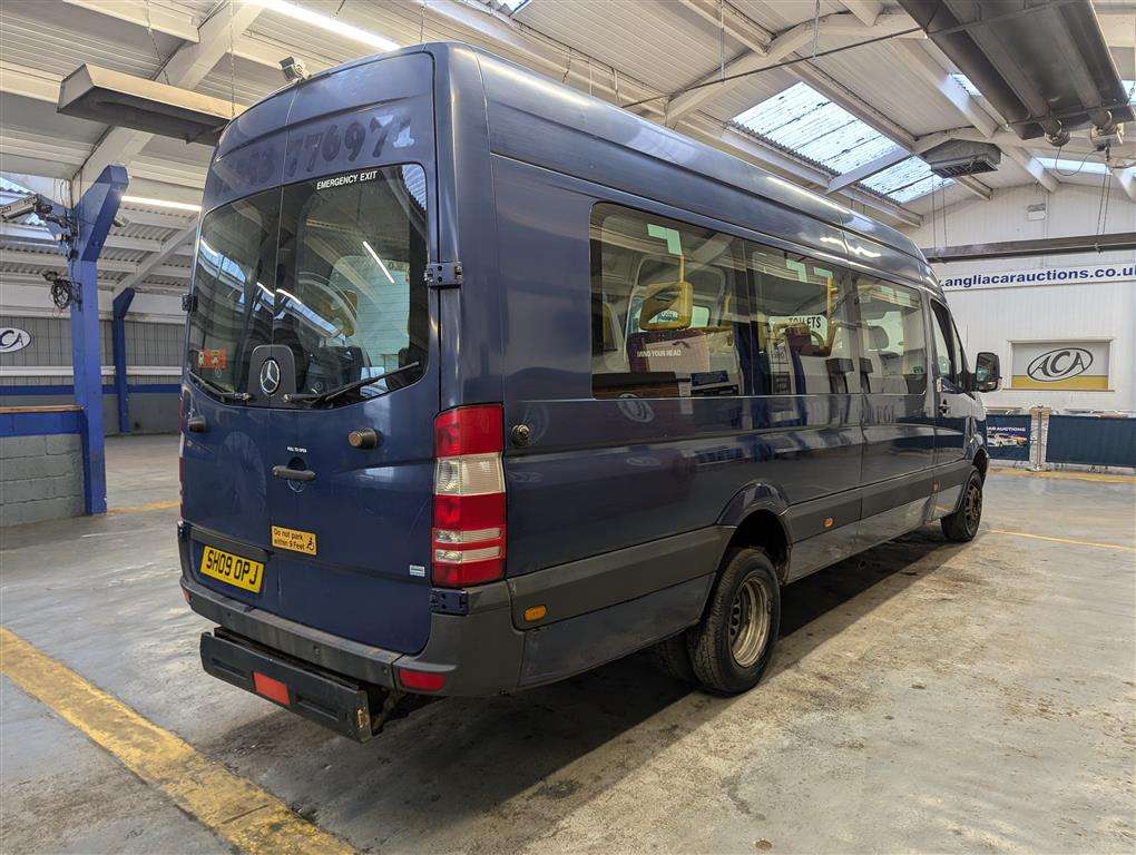 <p>2009 MERCEDES SPRINTER MINIBUS</p>