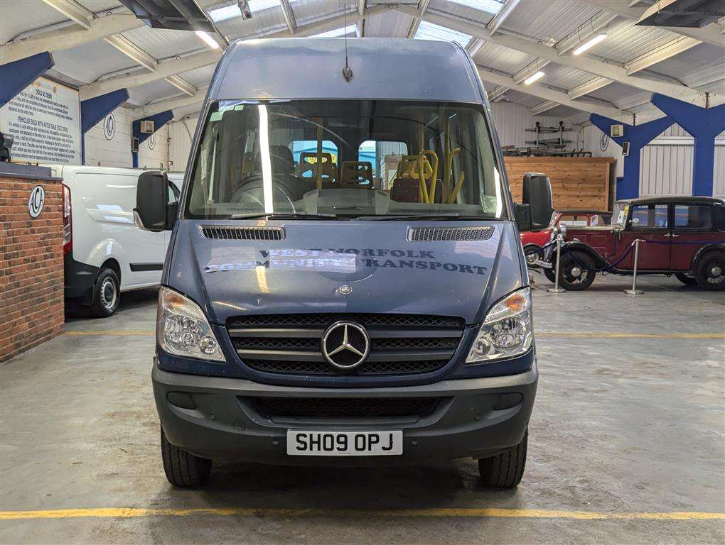 <p>2009 MERCEDES SPRINTER MINIBUS</p>