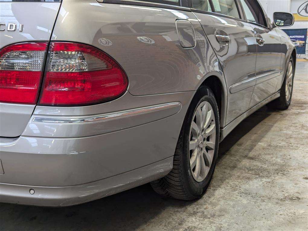 <p>2006 MERCEDES E320 CDI ELEGANCE AUTO</p>