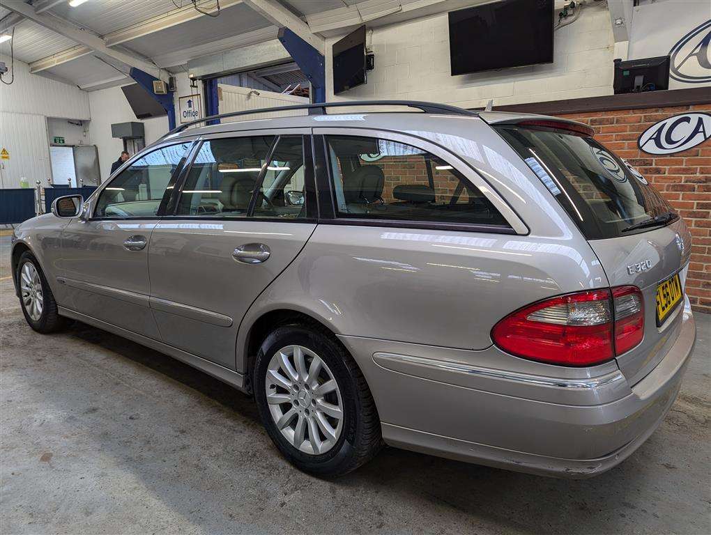 <p>2006 MERCEDES E320 CDI ELEGANCE AUTO</p>