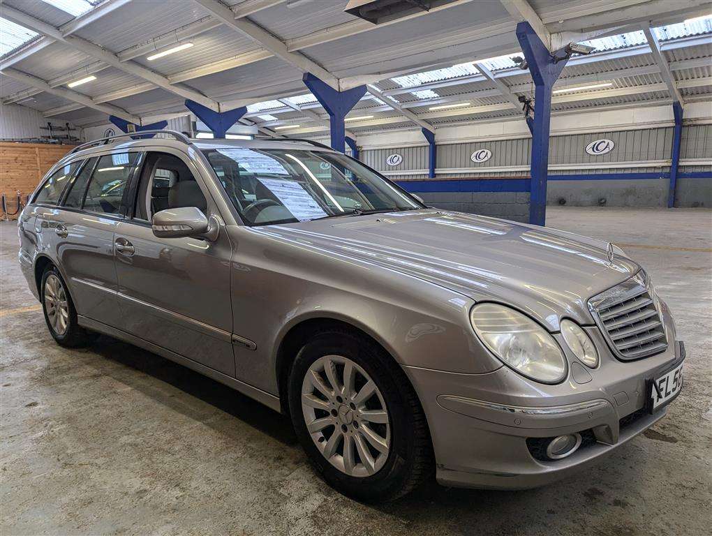 <p>2006 MERCEDES E320 CDI ELEGANCE AUTO</p>