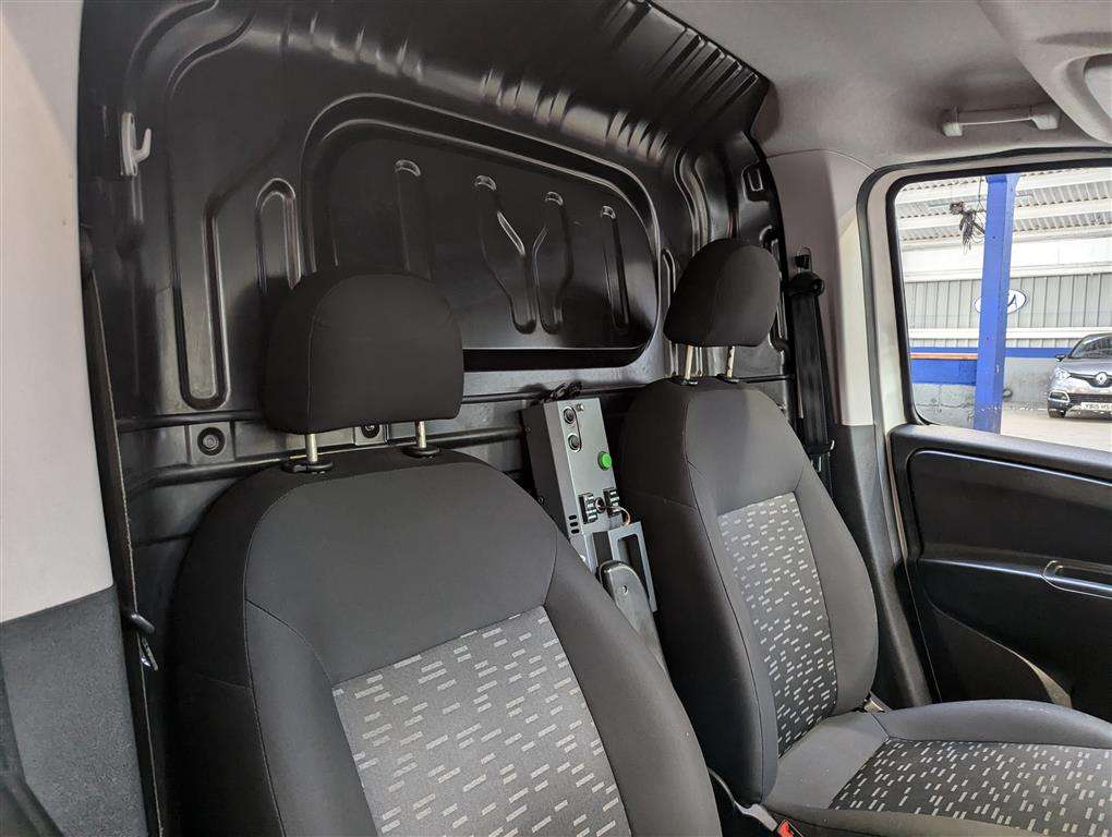 <p>2015 VAUXHALL COMBO 2300 L2H1 CDTI S/S</p>