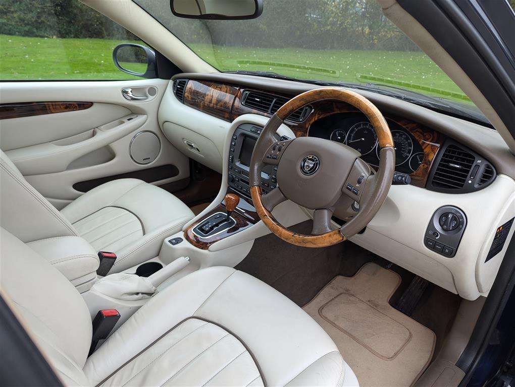 <p>2007 JAGUAR X-TYPE SOVEREIGN V6 AUTO</p>