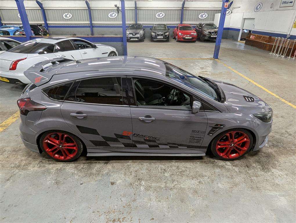 <p>2015 FORD FOCUS ST-3 TURBO</p>