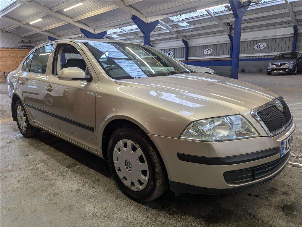 <p>2005 SKODA OCTAVIA AMBIENTE FSI AUTO</p>