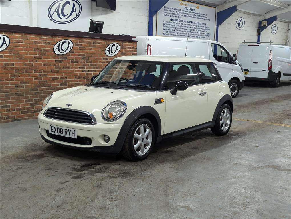 <p>2008 MINI ONE</p>