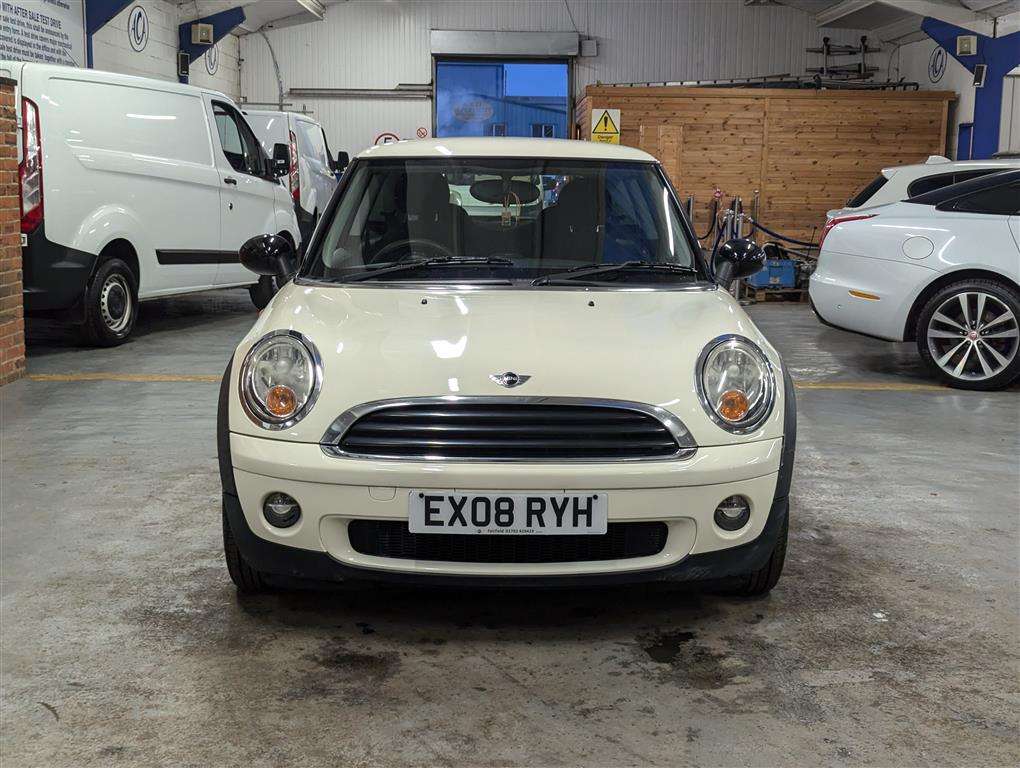 <p>2008 MINI ONE</p>