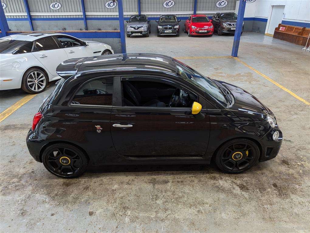 <p>2018 ABARTH 595 TROFEO</p>