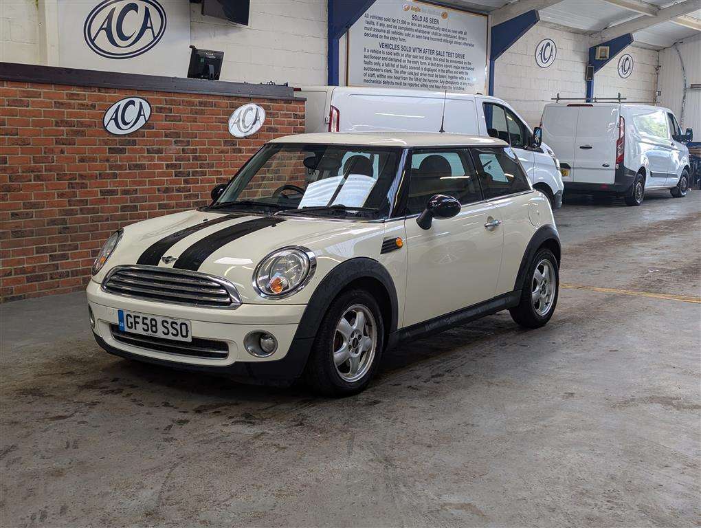 <p>2008 MINI ONE</p>