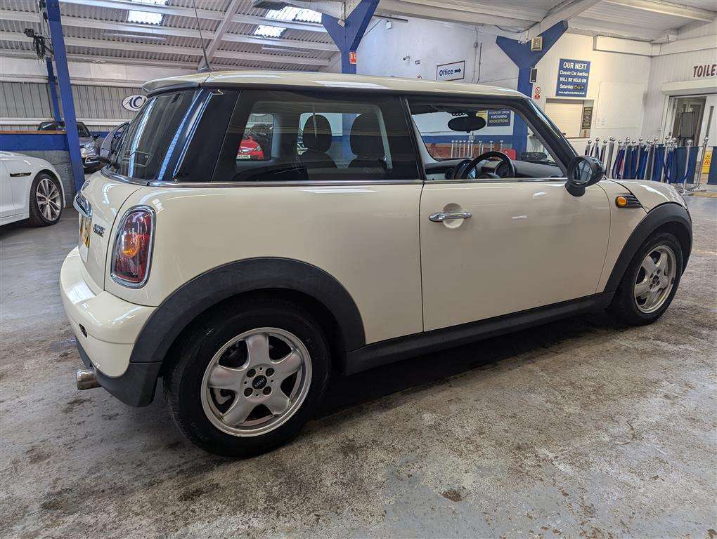 <p>2008 MINI ONE</p>