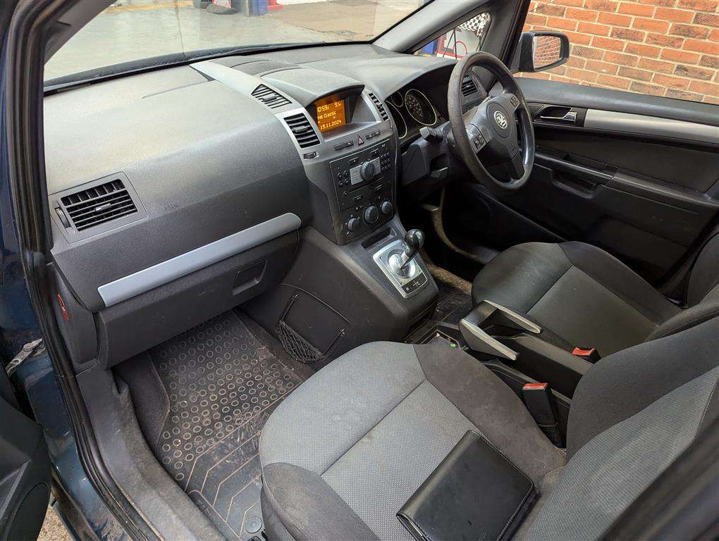 <p>2007 VAUXHALL ZAFIRA CLUB EASYTRONIC</p>