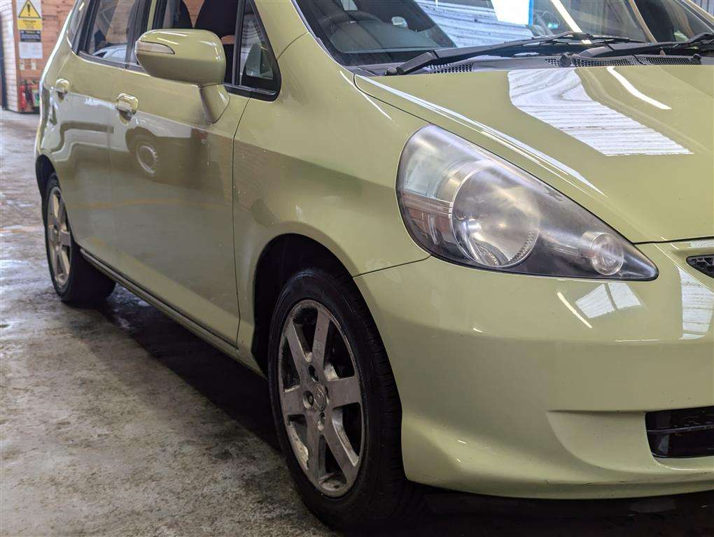 <p>2004 HONDA JAZZ SE</p>