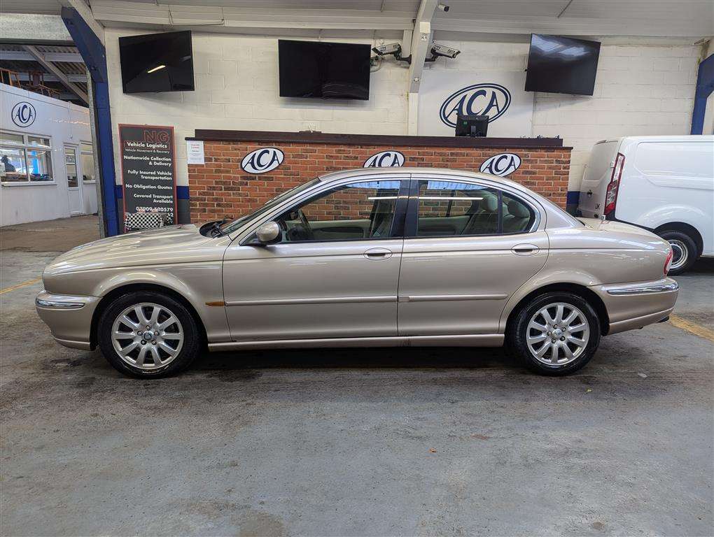 <p>2002 JAGUAR X-TYPE V6 SE AUTO</p>