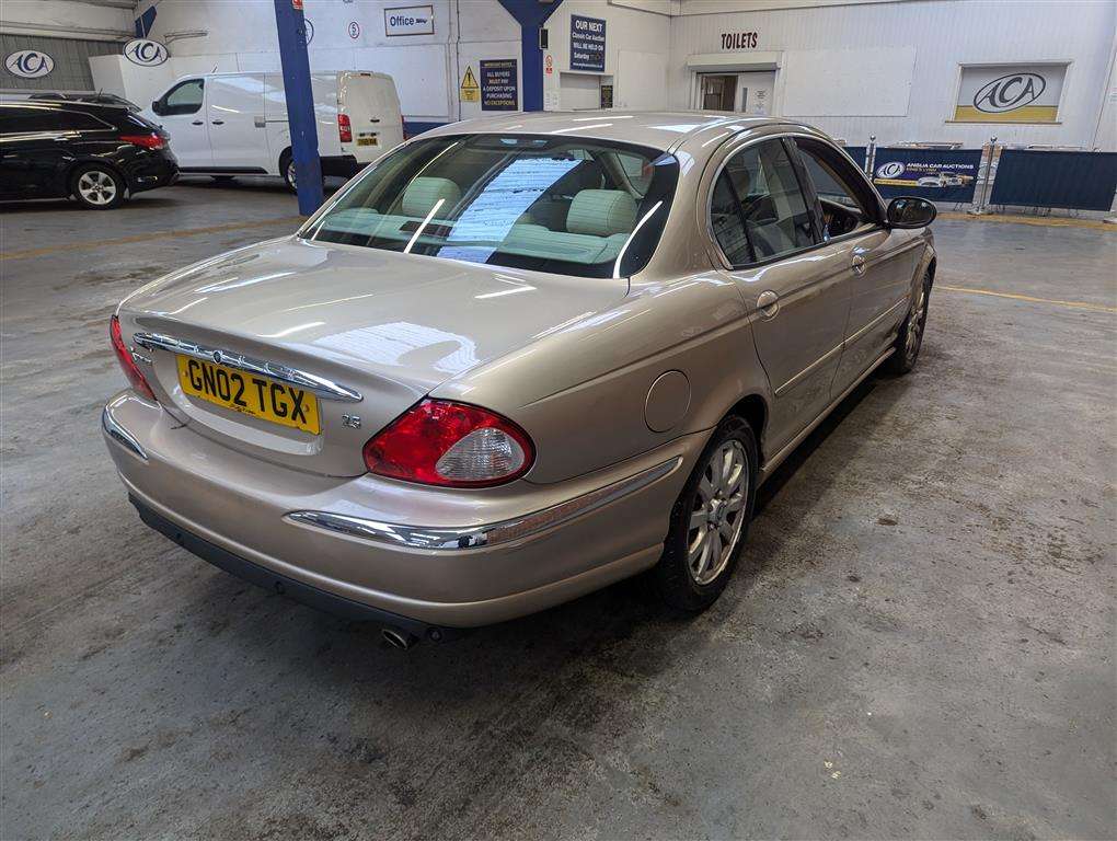 <p>2002 JAGUAR X-TYPE V6 SE AUTO</p>