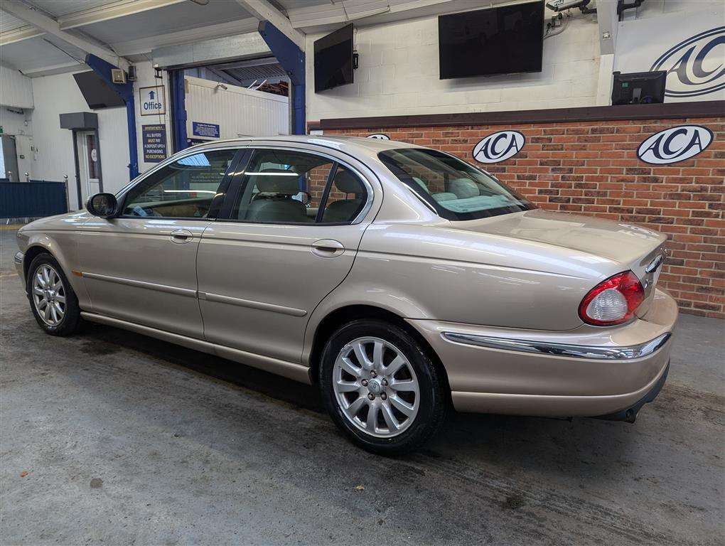 <p>2002 JAGUAR X-TYPE V6 SE AUTO</p>