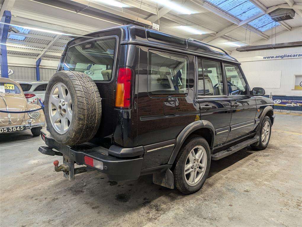 <p>2004 LAND ROVER DISCOVERY LANDMARK TD5 AUTO</p>