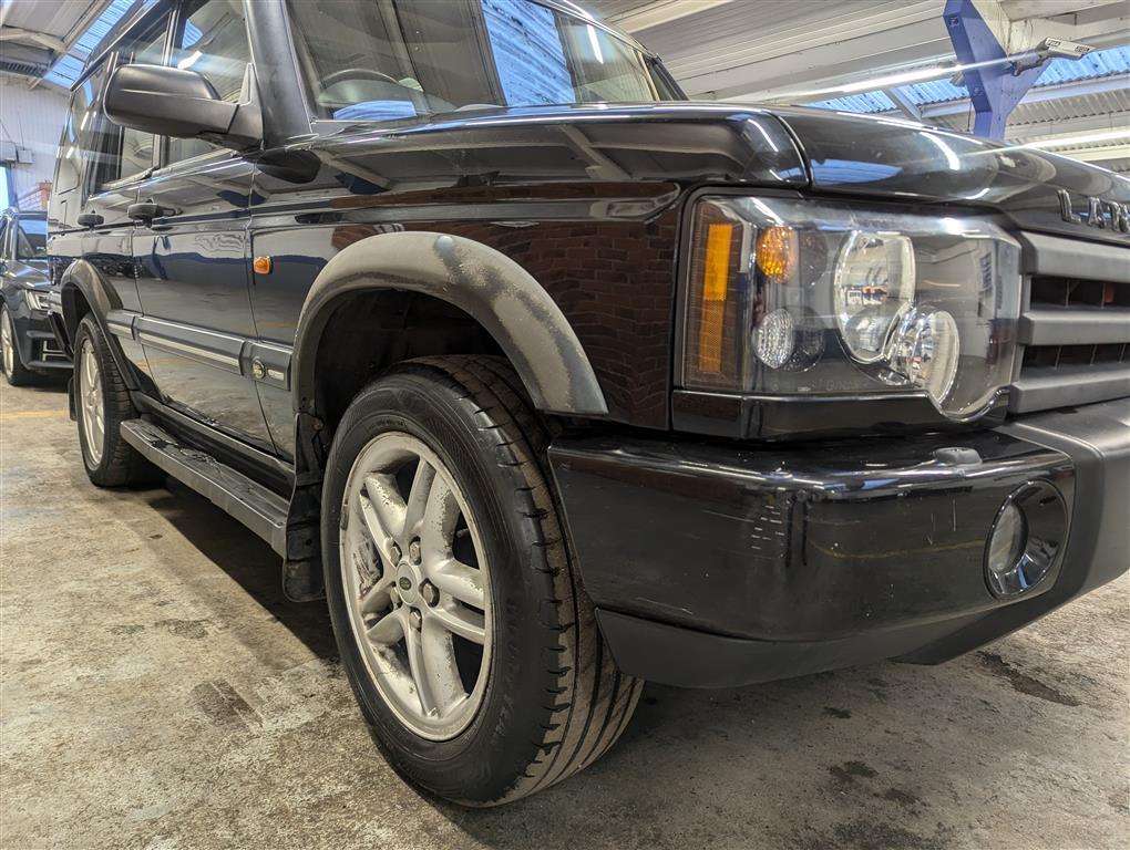 <p>2004 LAND ROVER DISCOVERY LANDMARK TD5 AUTO</p>